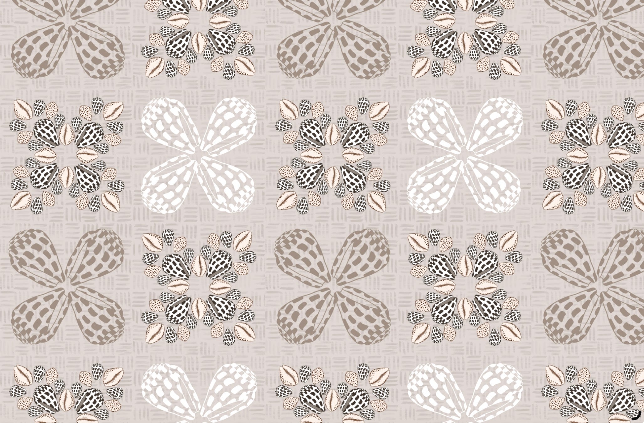 Shelling Pareo (Hebrew & Cowry)